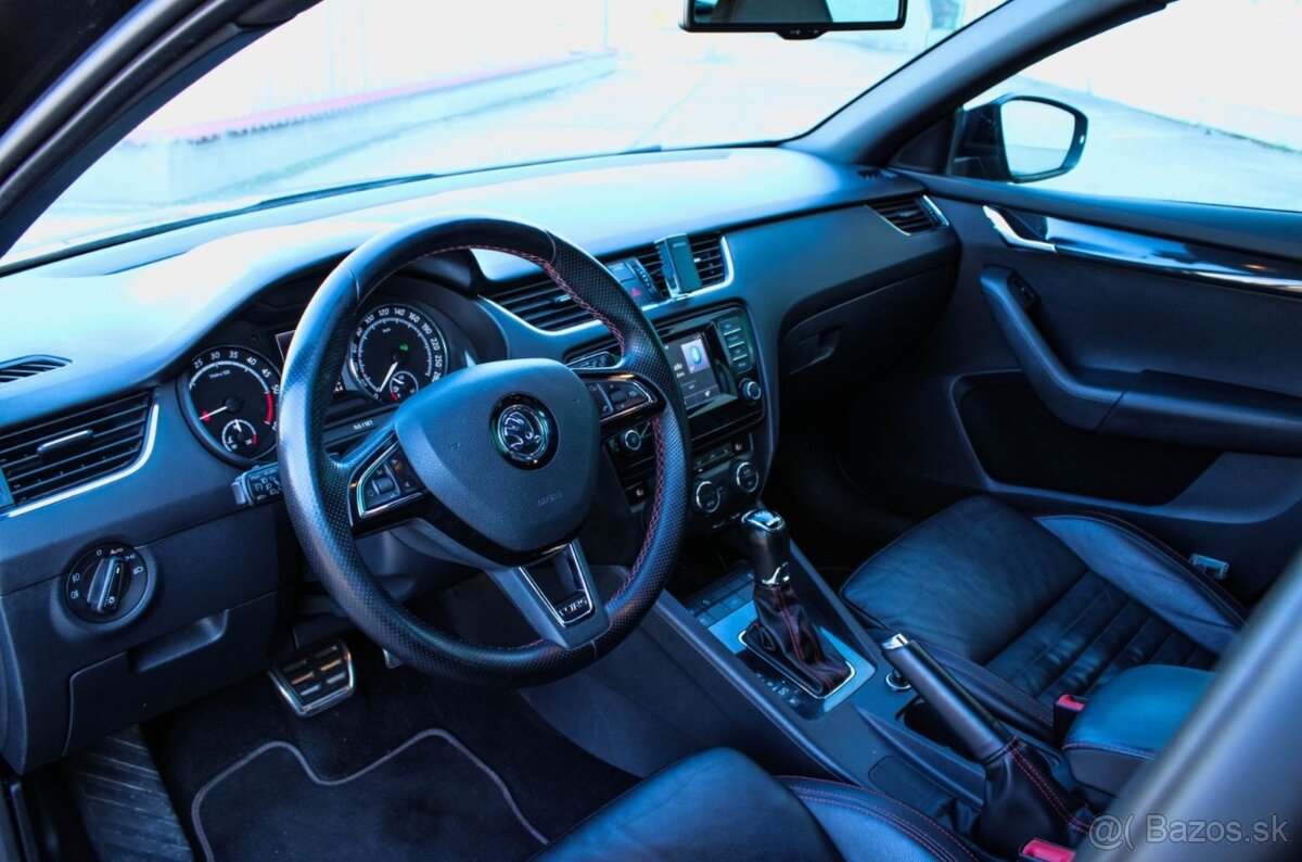Škoda Octavia Combi 2.0 TDI RS DSG - 10