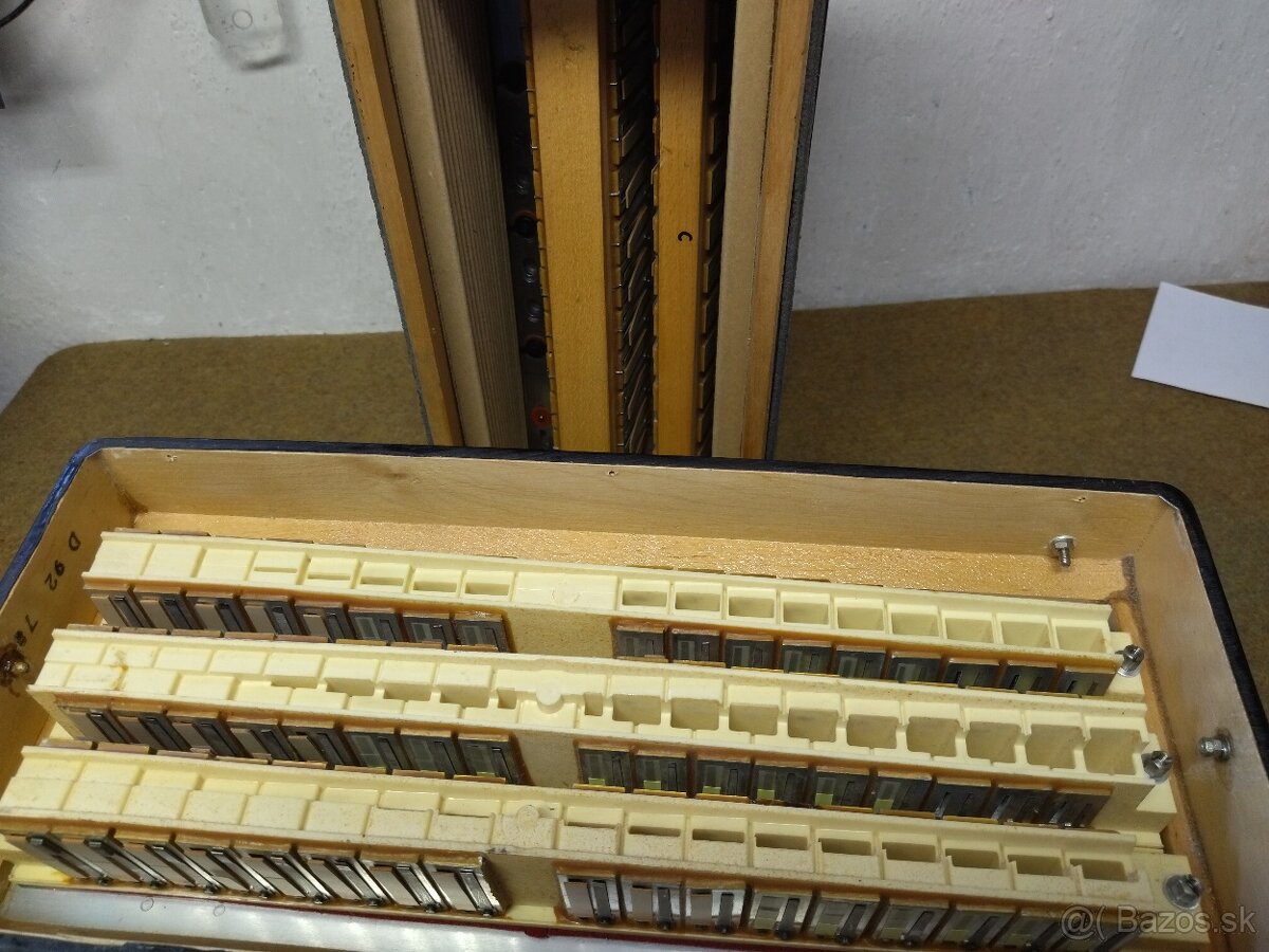 Harmonika akordeon RoyalStandard Capella 80 bas - 10