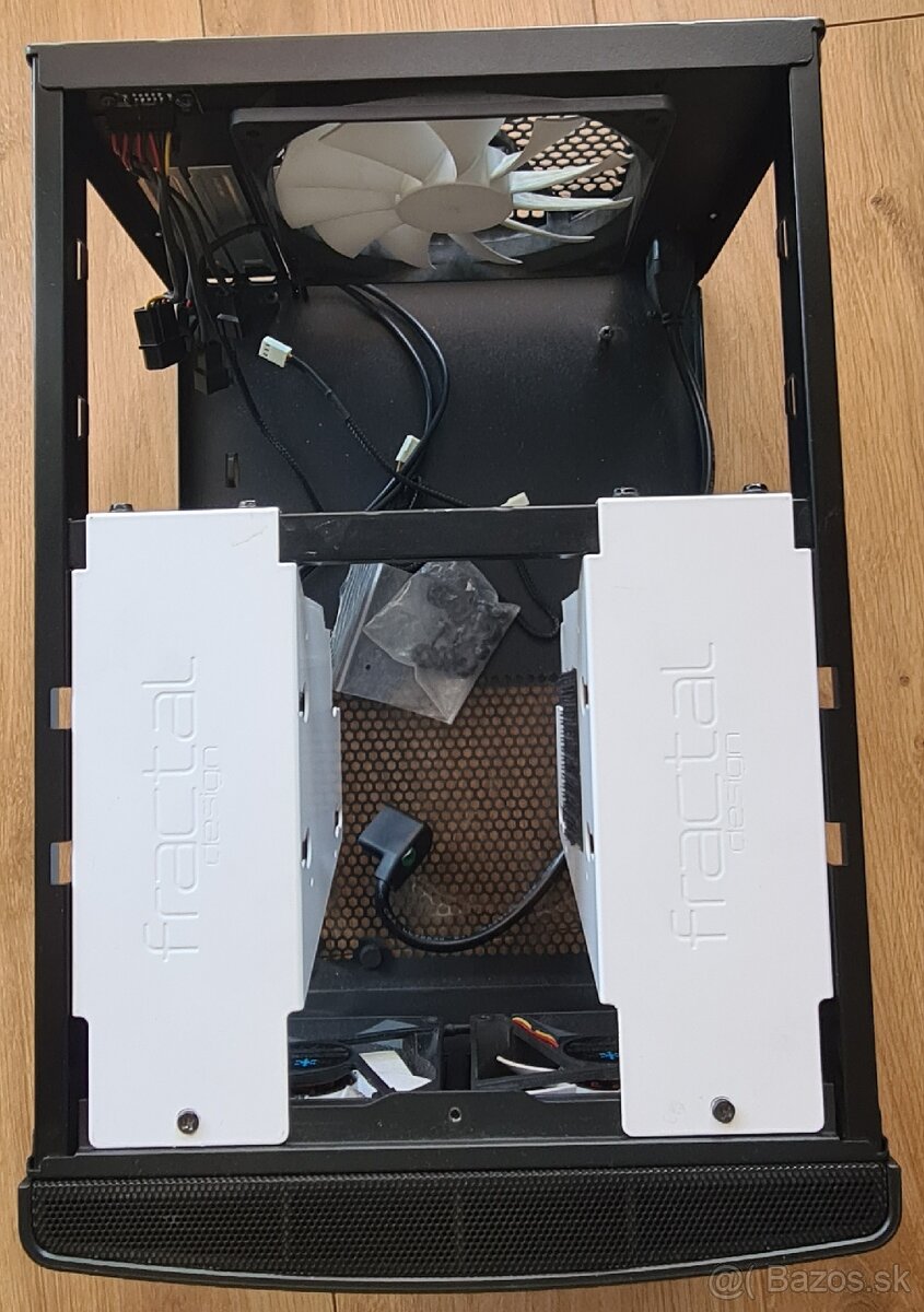 Pc skrinka Fractal - 10