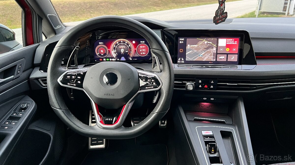 VW Golf 8 GTI 2,0 TSI DSG - 10