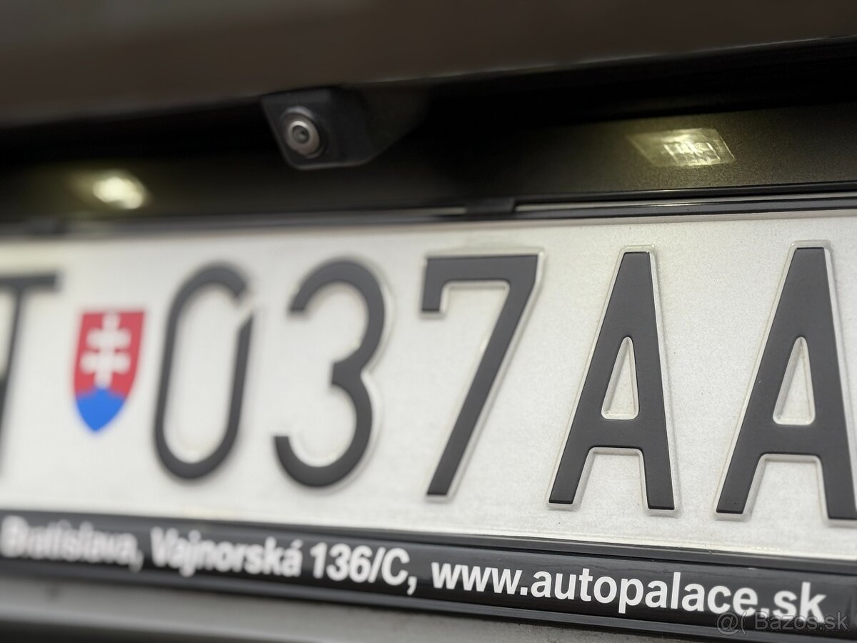 PREDÁM BMW X6 M50i Performance 390 kW / FULL / ODPOČET DPH - 10