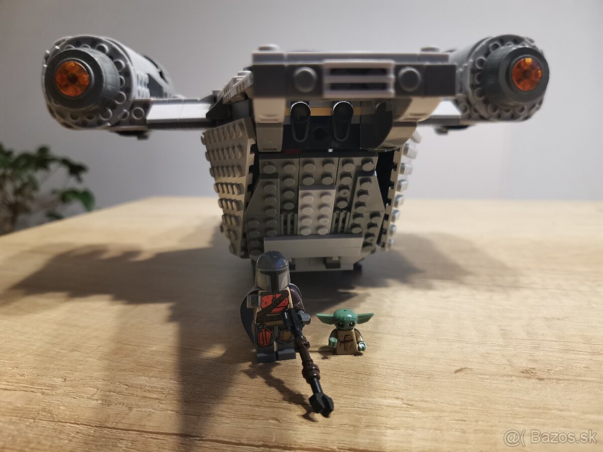 Star Wars - The Razor Crest - 10