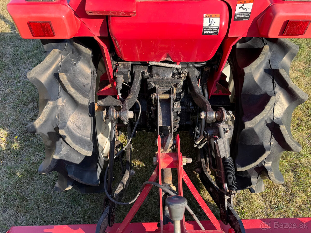 Japonský malotraktor Mitsubishi MT 190 - 10