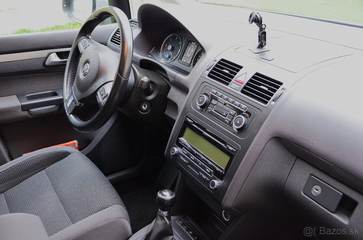 Volkswagen Touran 1.6 TDI Panorama - 10
