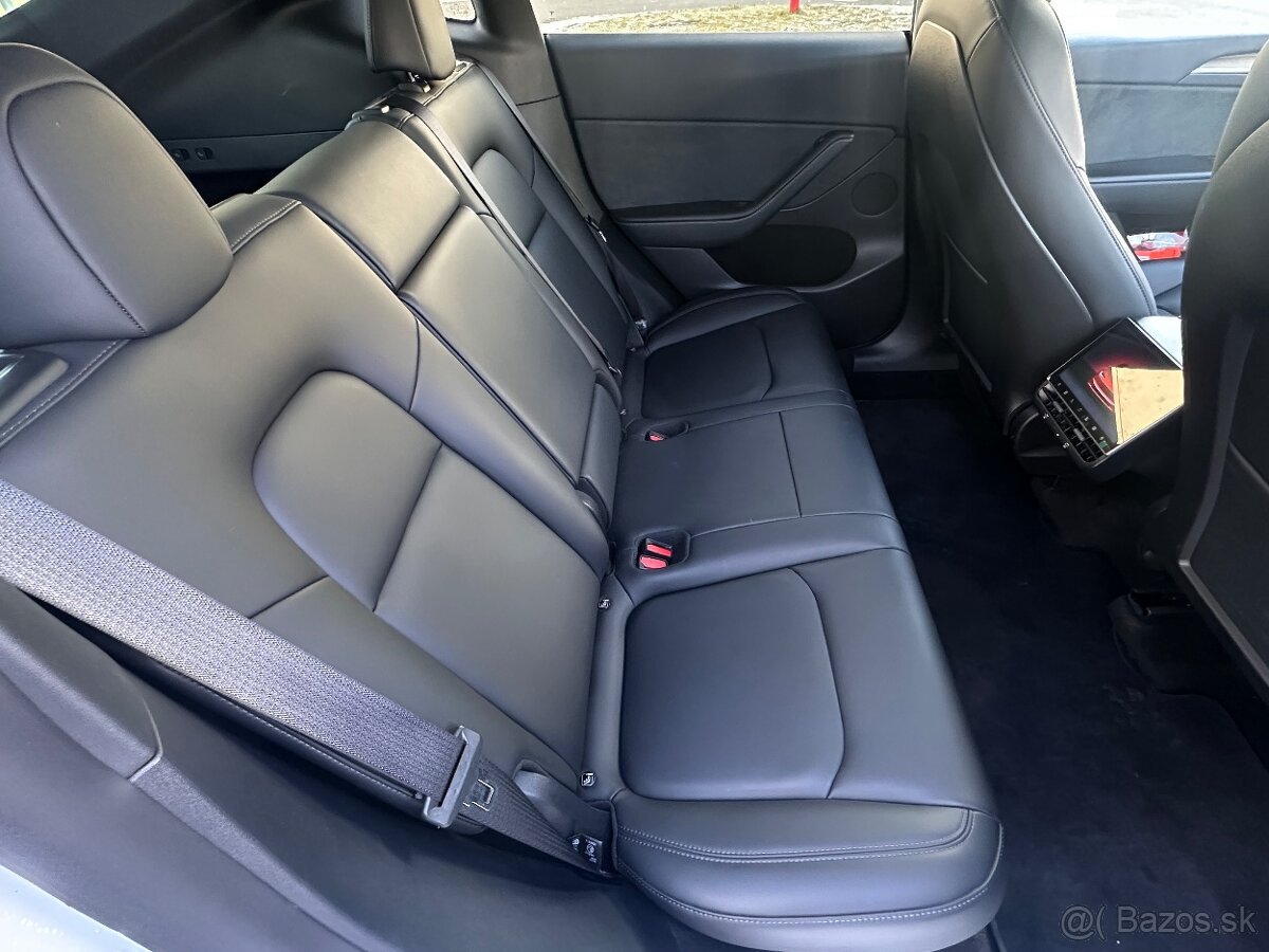 Tesla Model Y Long Range Dual Motor - 10