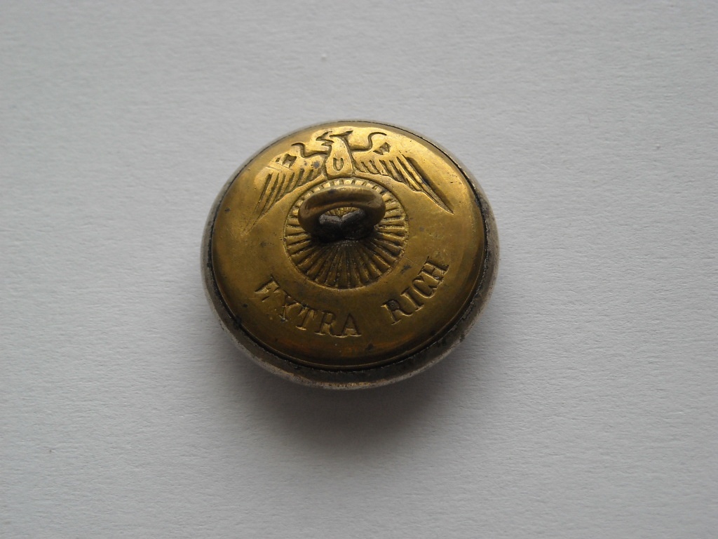 Staré nábojnice,vojenské gombíky a iné - 10