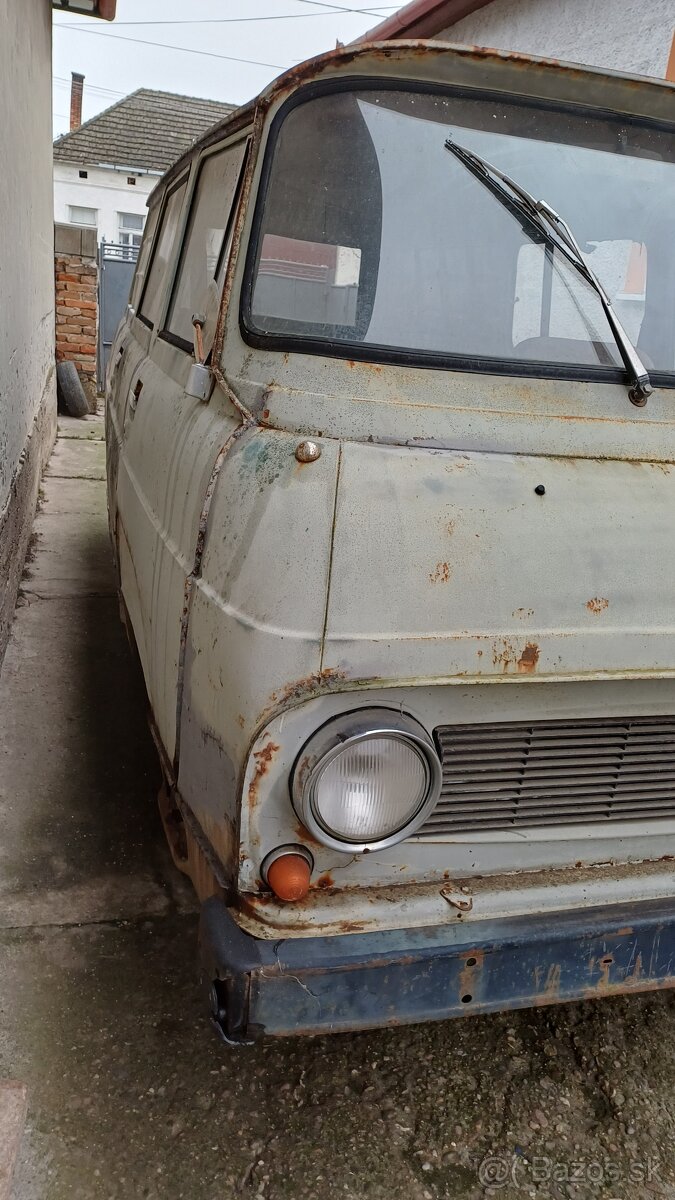 Škoda 1203 zo šiltom - 10