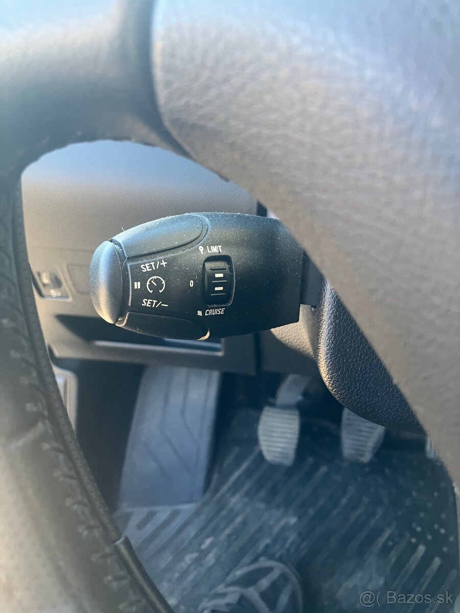 Peugeot 308 - 10