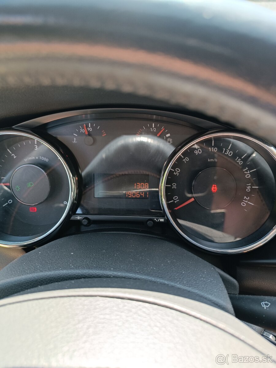 Peugeot 3008 - 10