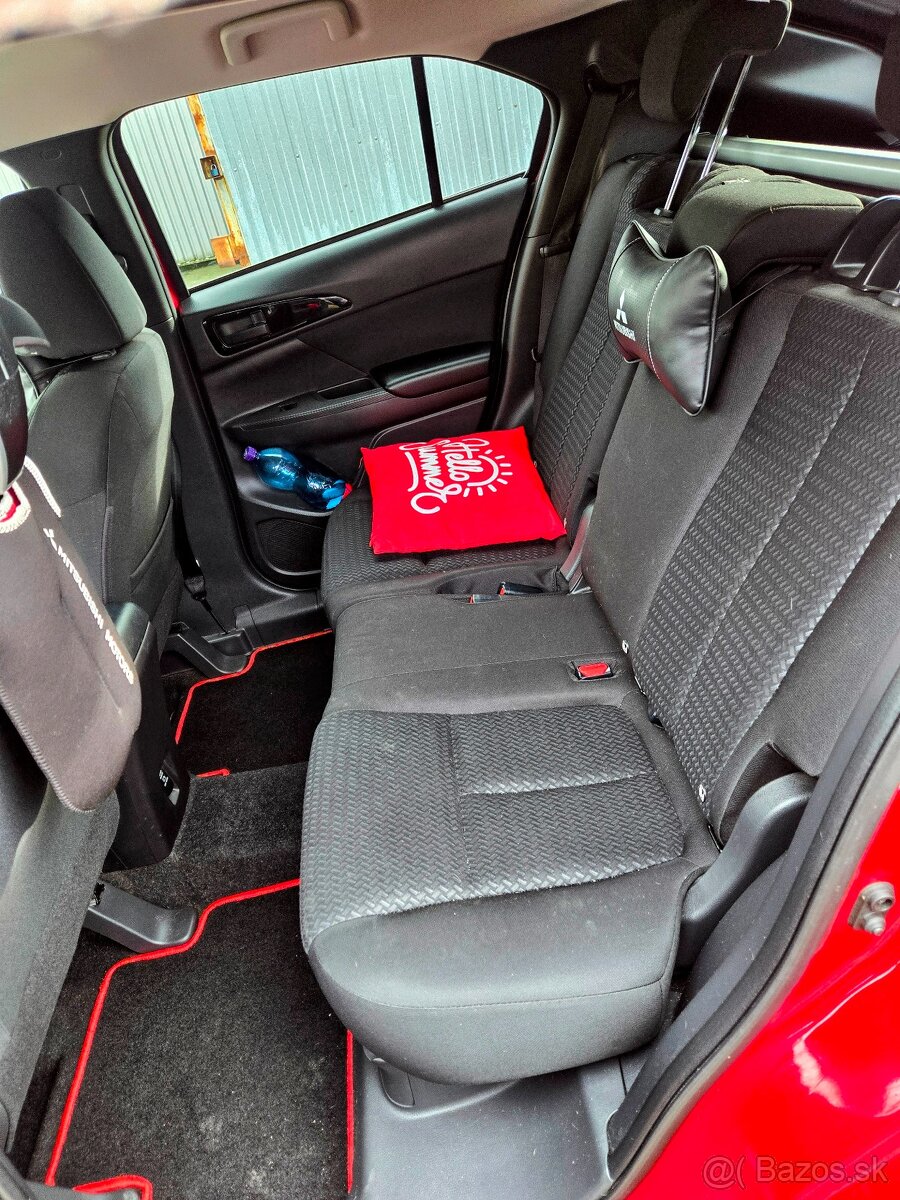 Eclipse Cross 2WD Manuál Invite - 10