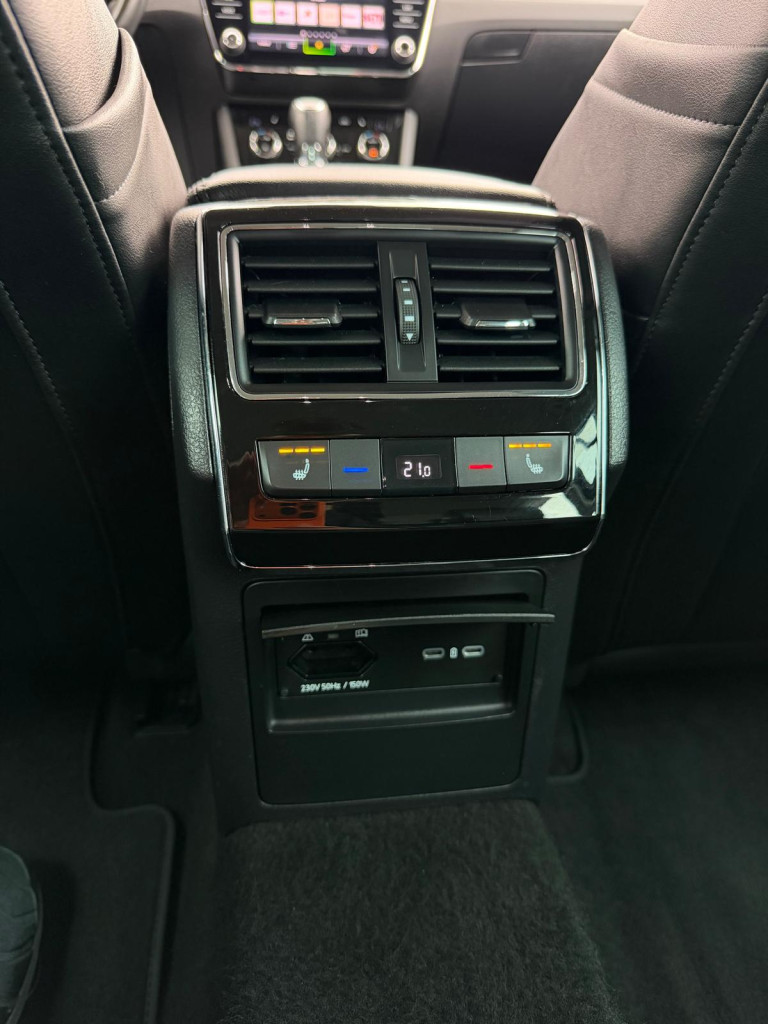 Škoda Superb Combi 2023 - 10