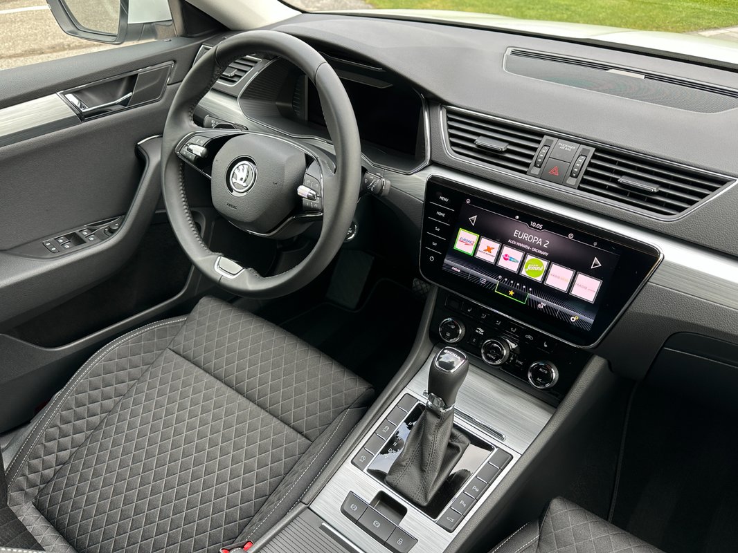 Škoda Superb Combi Ambition 2.0 TDi DSG . WEBASTO - 10