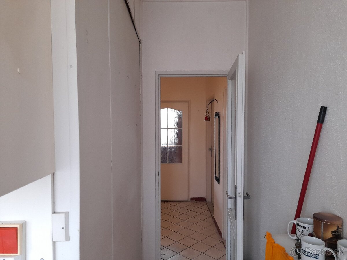 Na predaj 3 izbový byt, 67m2, sídl. Terasa, Narcisová ul. - 10