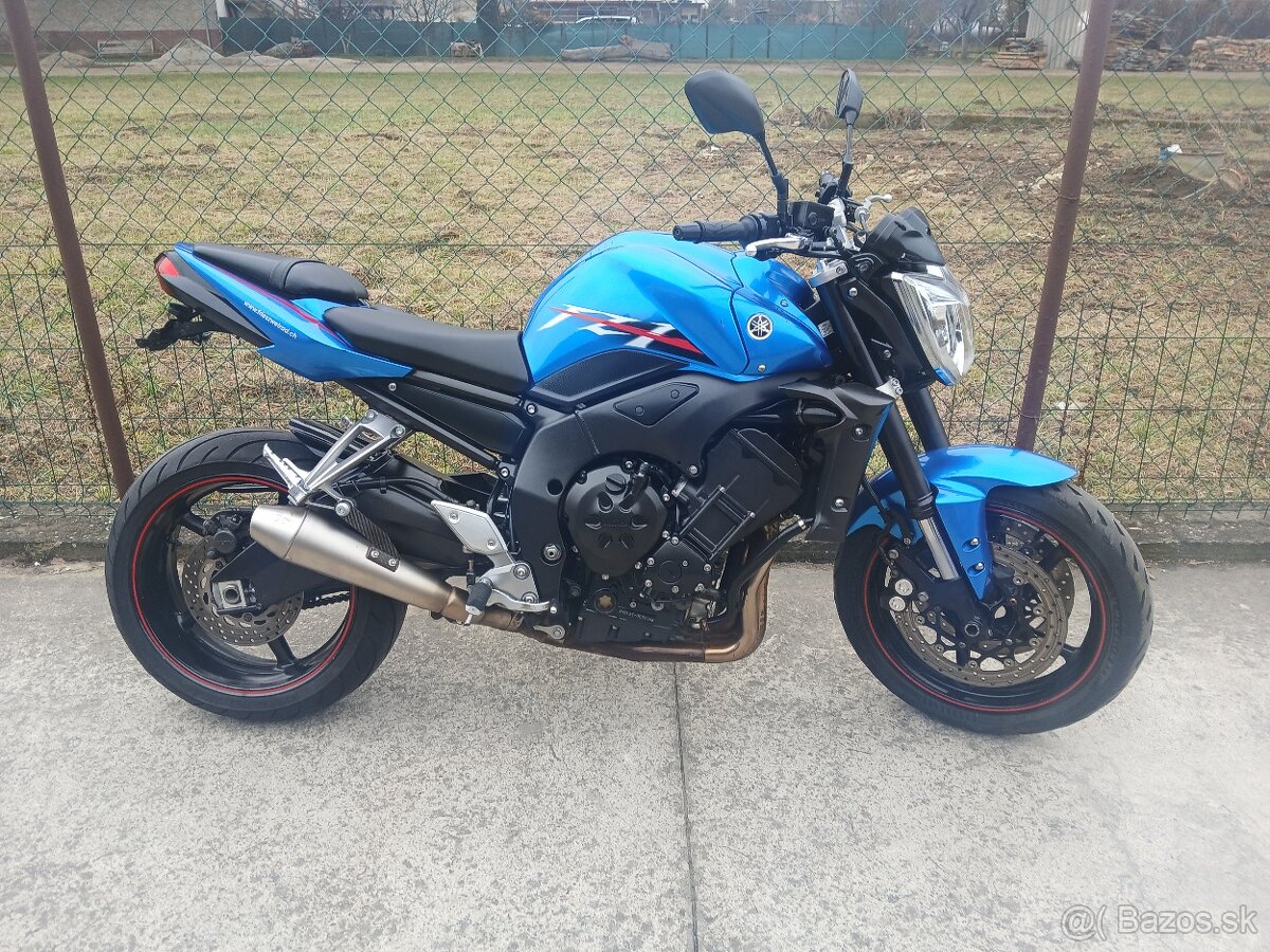Yamaha FZ1 - 10