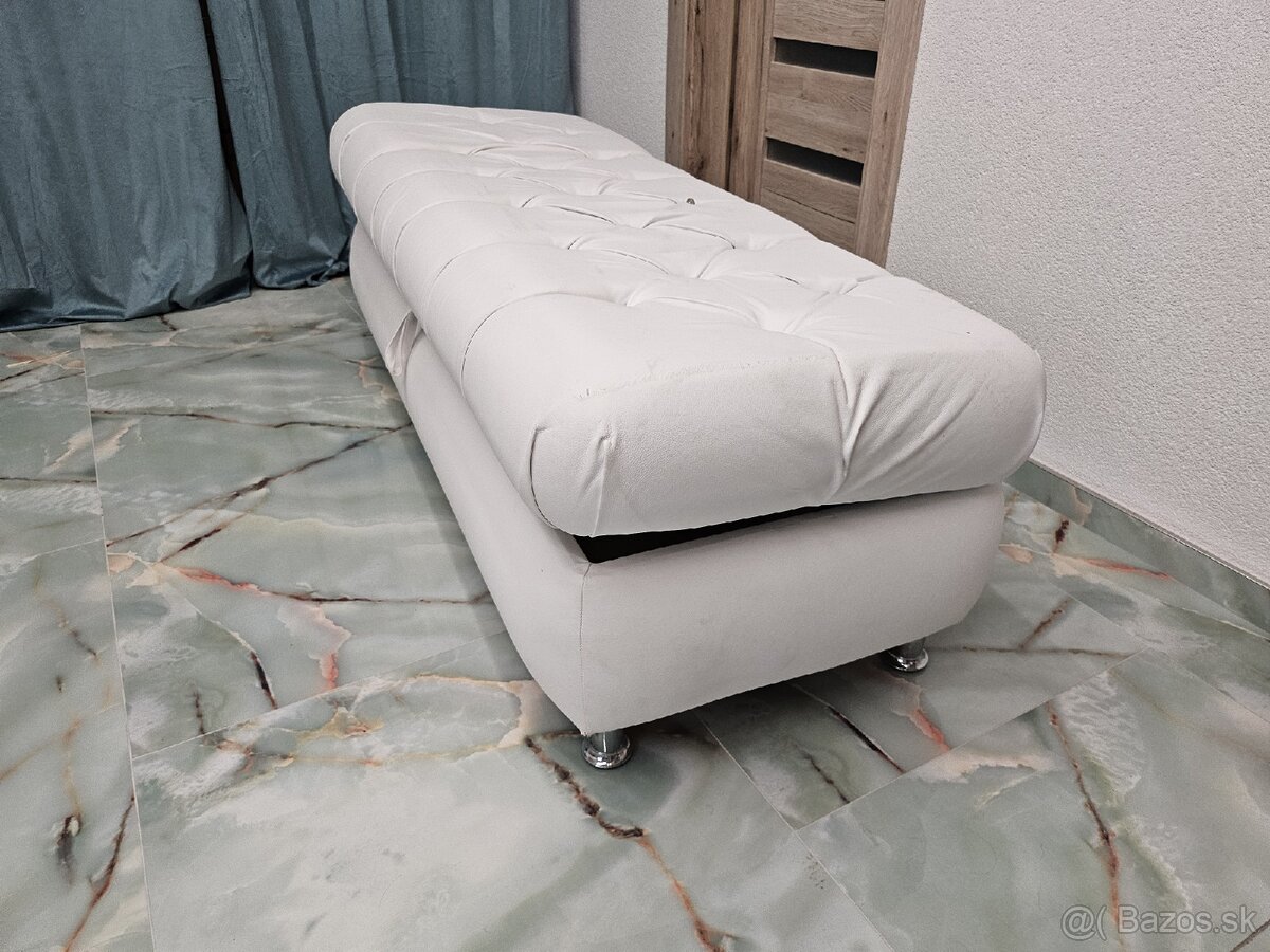 Luxusné biele kreslo z koženky – elegantné a pohodlné - 10