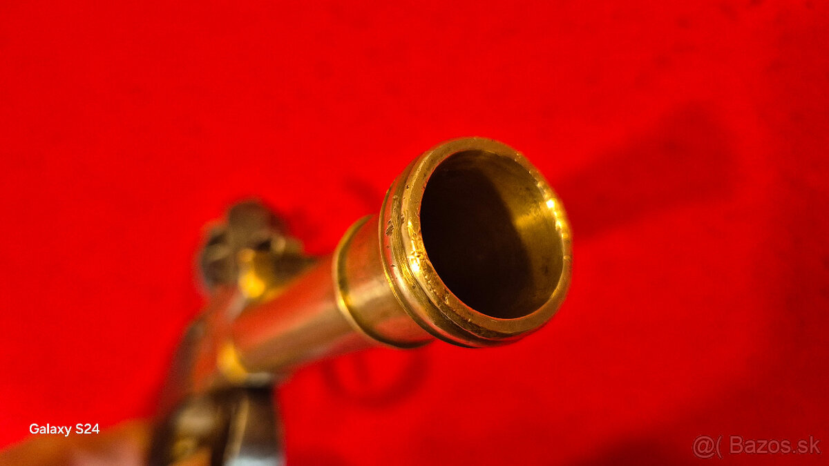 BRITSKÁ NÁMORNÁ PIŠTOL - 10