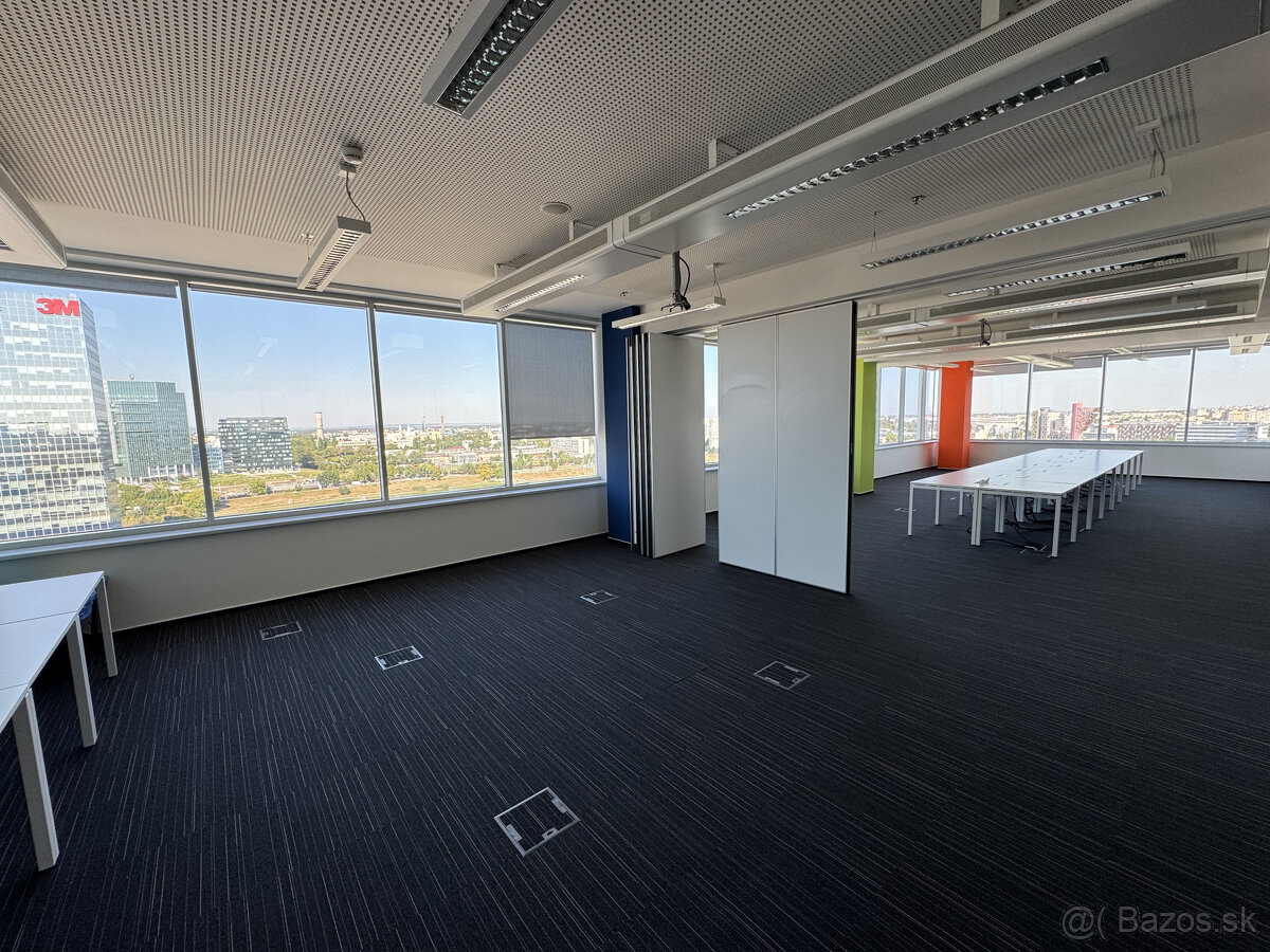 Prenájom samostatného kancelárskeho traktu 750 m² pri jazere - 10