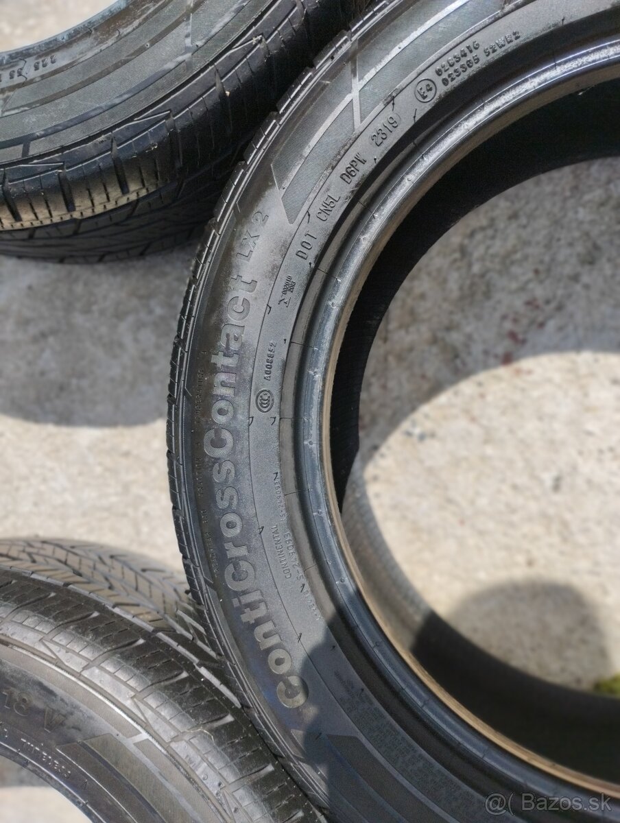 18"-225/55R18V CONTINENTAL. - 10