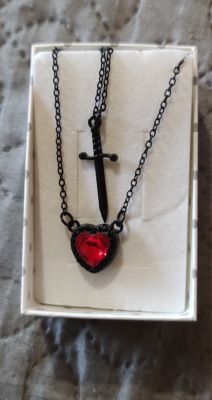 retiazky srdce a meč - 10