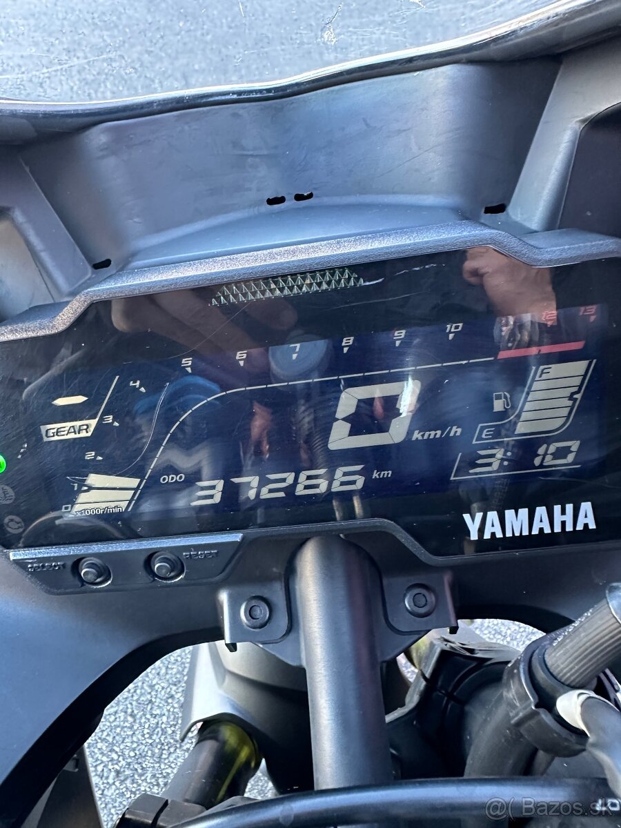 Yamaha yzf r125 2020 - 10