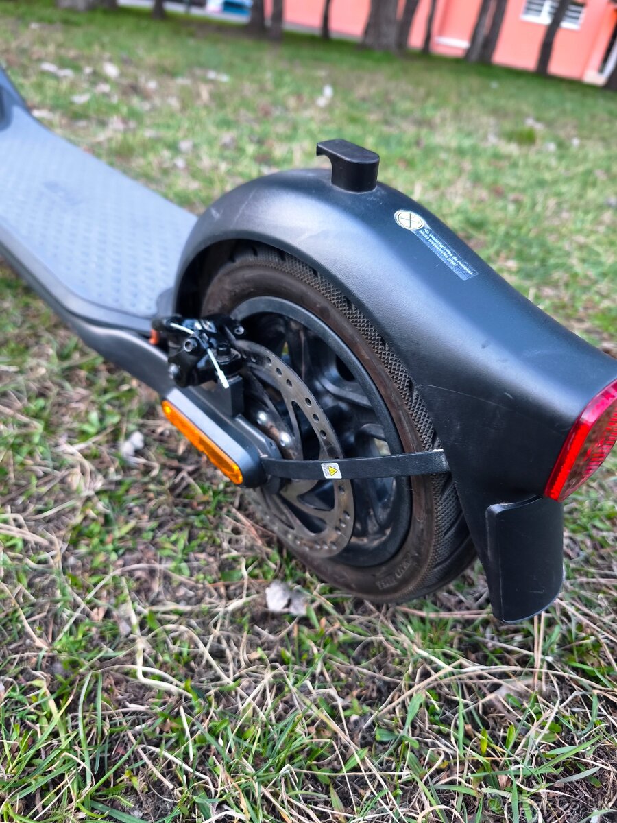 Ninebot Kickscooter F30E - 10