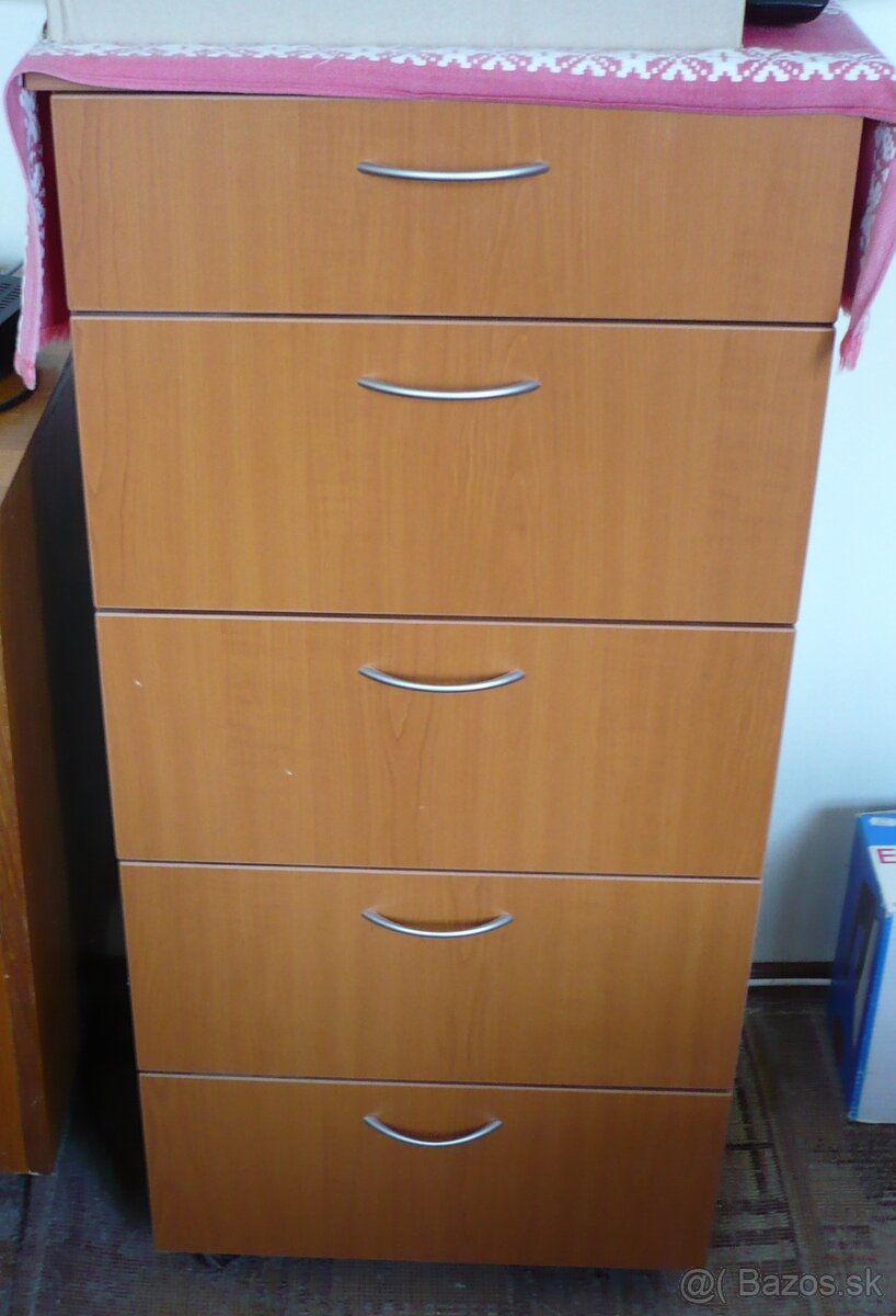 stolíky, polička... - 10