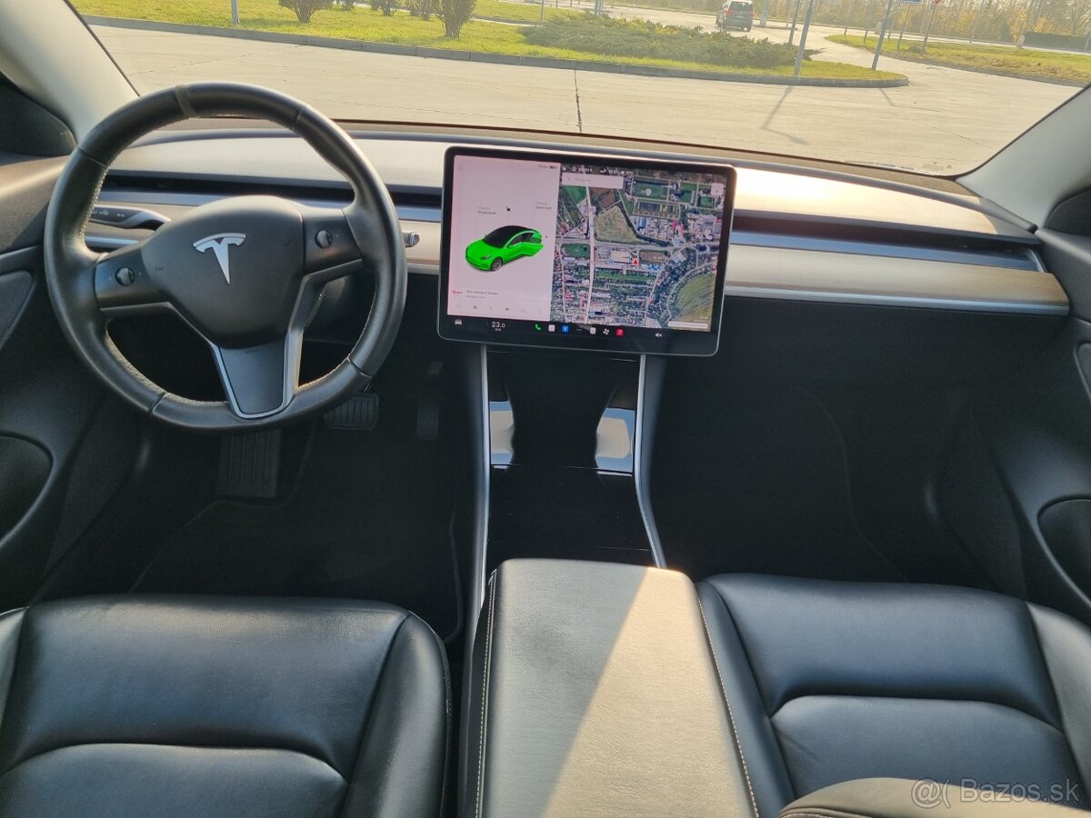 TESLA MODEL 3 Standart Range plus - 10