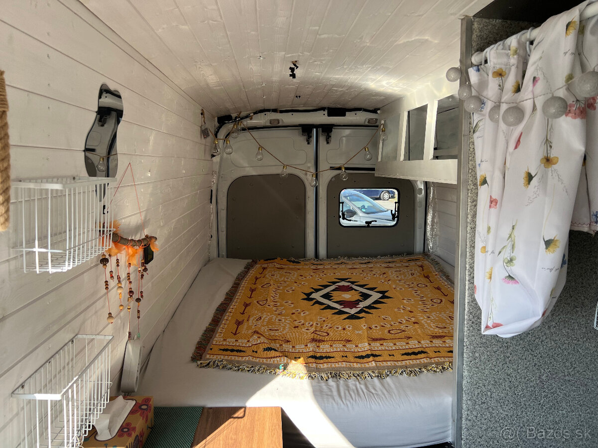 Obytná dodávka Ford Tranzit R.V.:2021 - 10