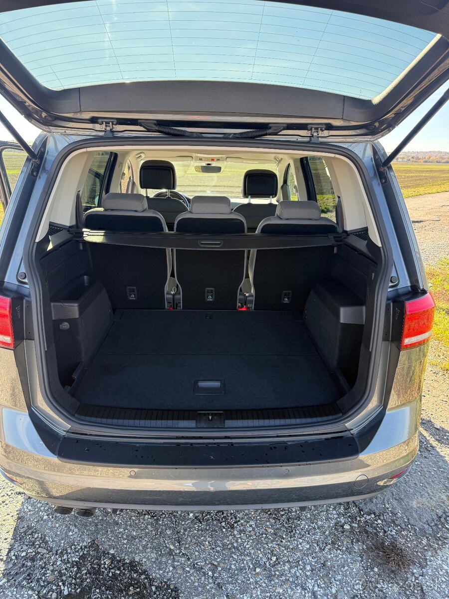 Volkswagen Touran 2.0TDi 110KW DSG 2019 - 10