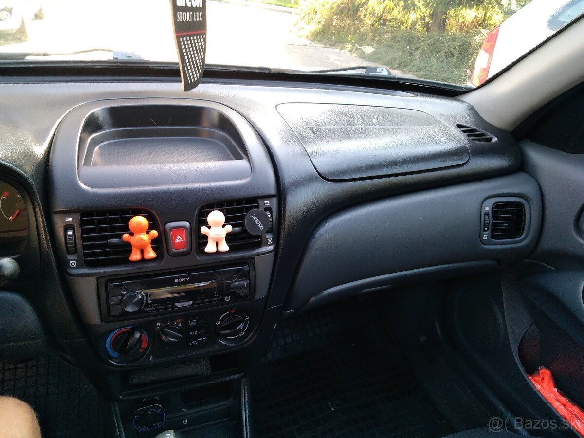 Nissan almera N16 Ročnik 2006 - 10