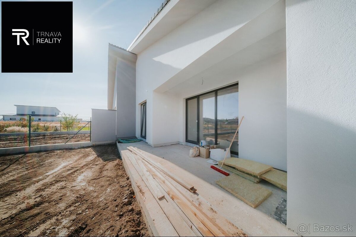 MOŽNOSŤ VIDIEŤ - Novostavba 4-izbového RD obec Červeník, ok - 10