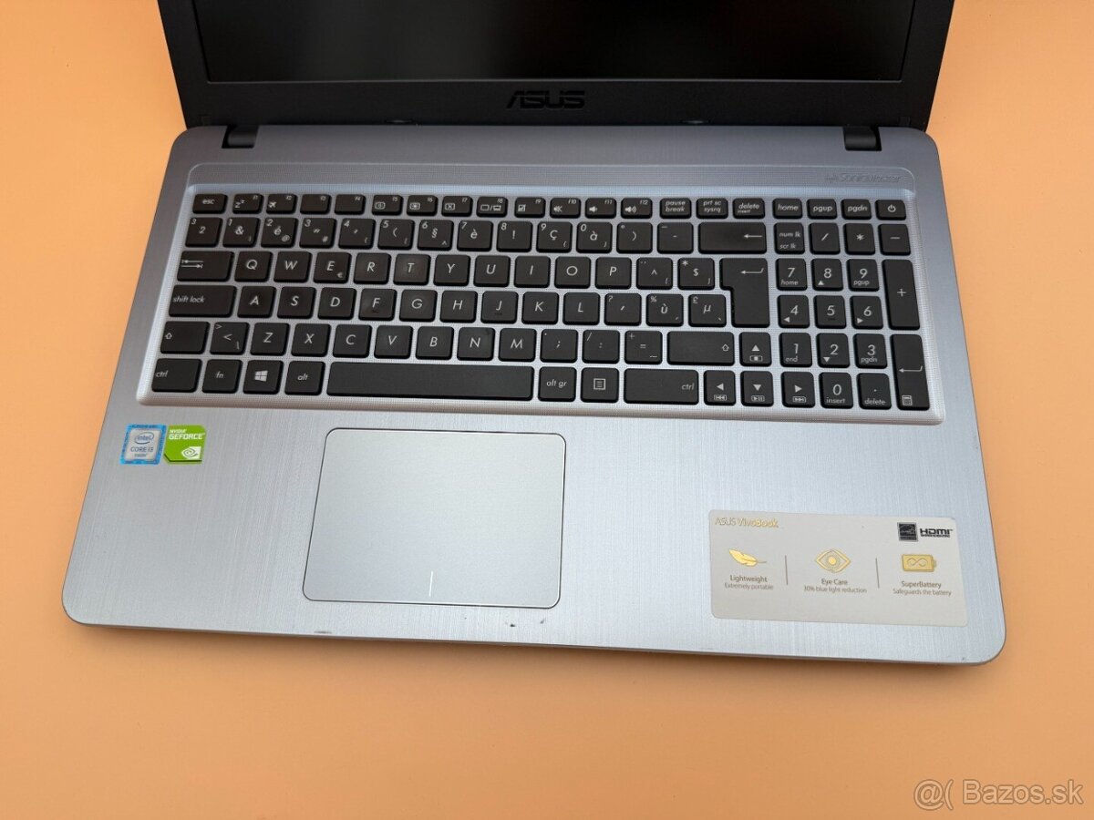 Notebook ASUS VivoBook i3-6006U / 16GB RAM / 256GB SSD / FHD - 10