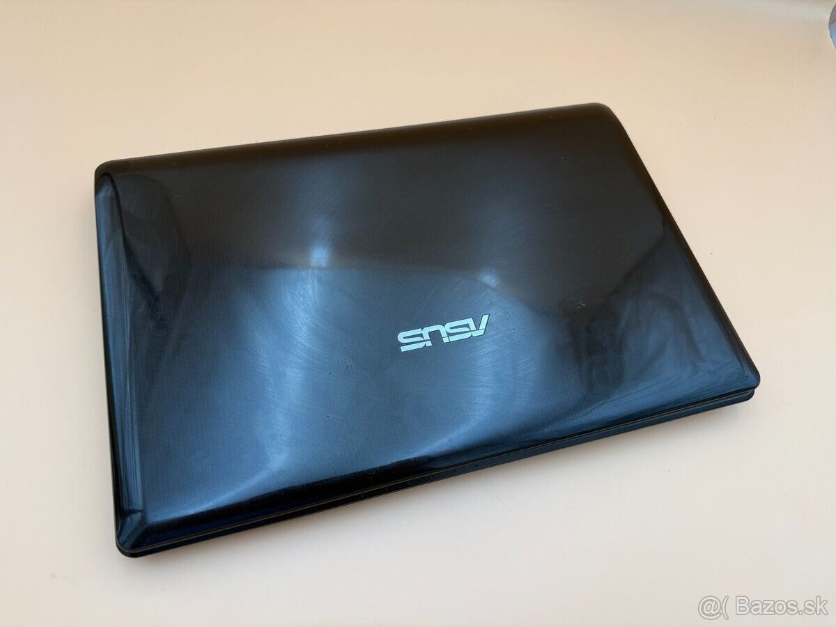 Notebook ASUS i3 M350 / 8GB RAM / 500GB / GeForce 310M - 10