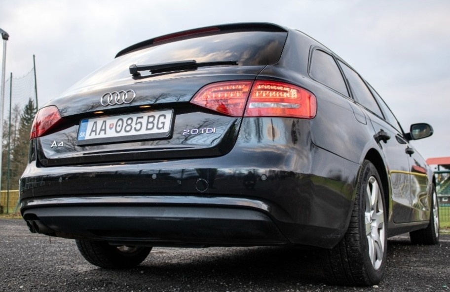 AUDI A4 AVANT 2.0 TDI AUTOMAT - 10