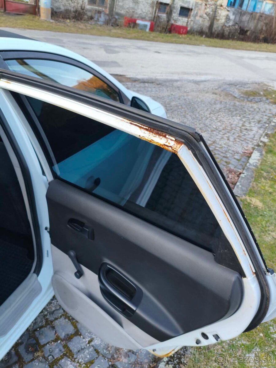 Kia ceed 1.6 crdi 84kw 6/2007 - 10