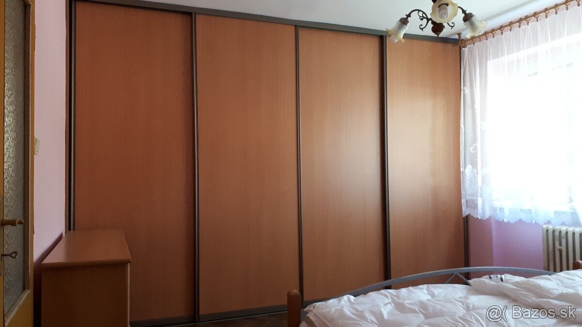 Na predaj 2generačný RD v tichej uličke Ludanice 8km od TO - 10