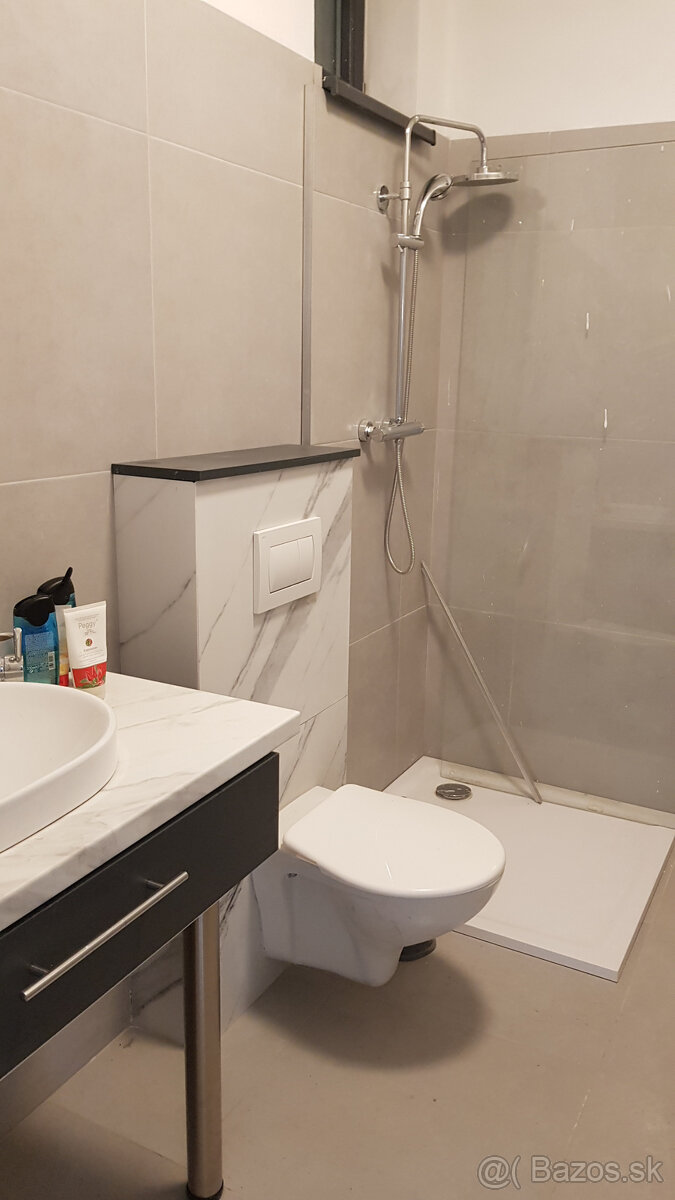 Predám budovu so 7 apartmánmi vo výstavbe vo Vyhniach. - 10