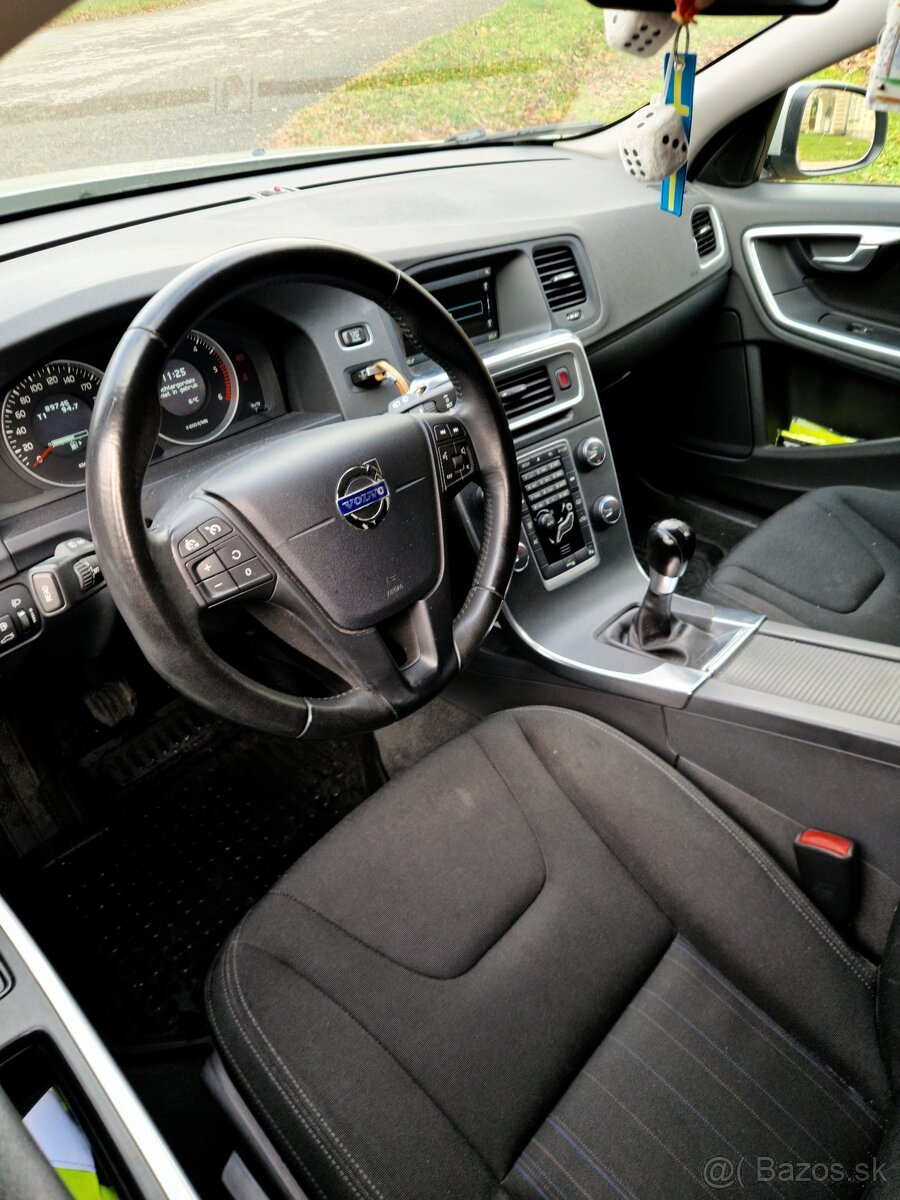 Volvo V60 DRIVe - 10