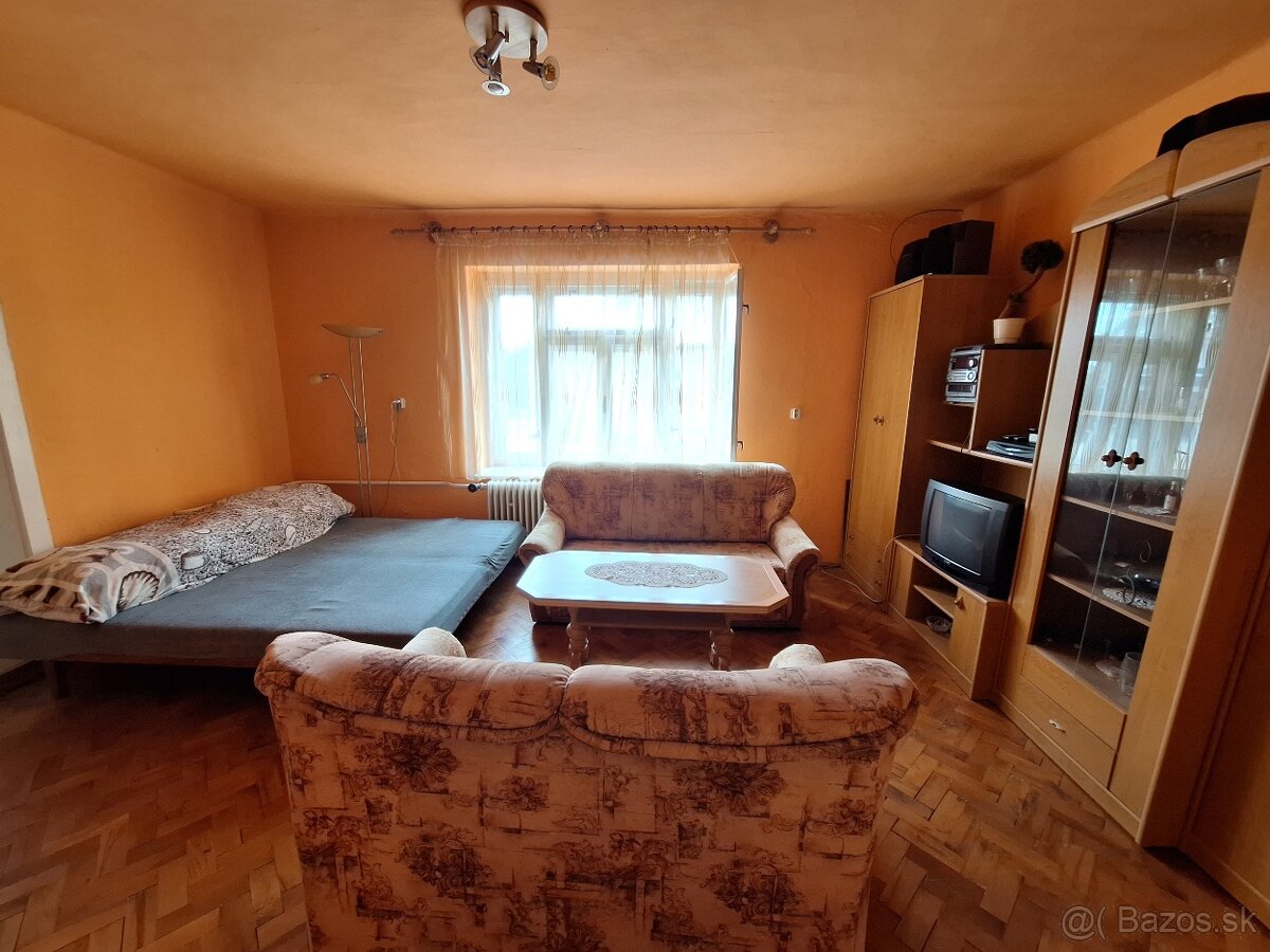 Rodinný dom s možnosťami - 10