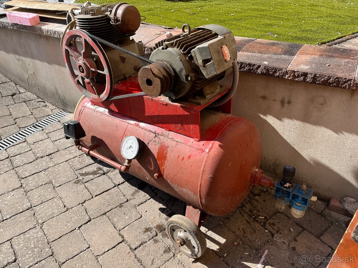 Vzduchovy kompresor - 10