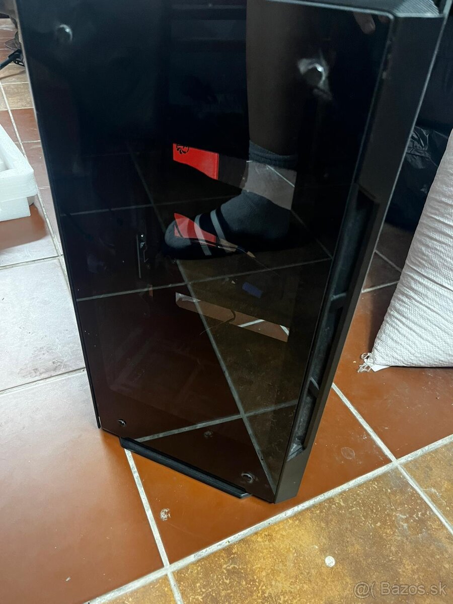 Predám skriňu Phanteks Evolv Shift 1 - 10