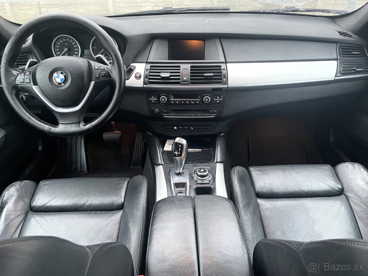 BMW X6 3.0d rok 2012 REZERVOVANÉ - 10