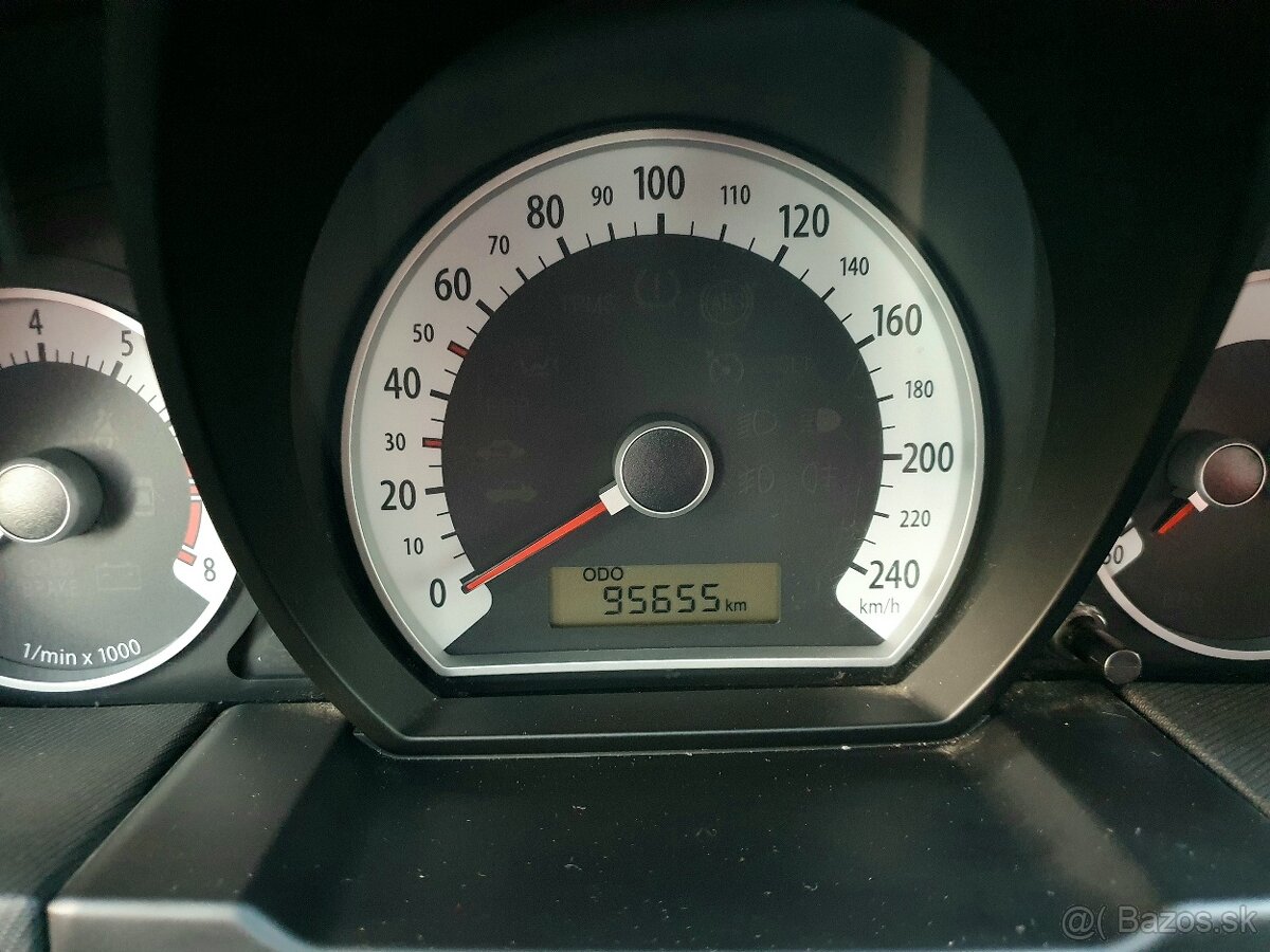 Kia Ceed 1.4 benzin 77kw - 10