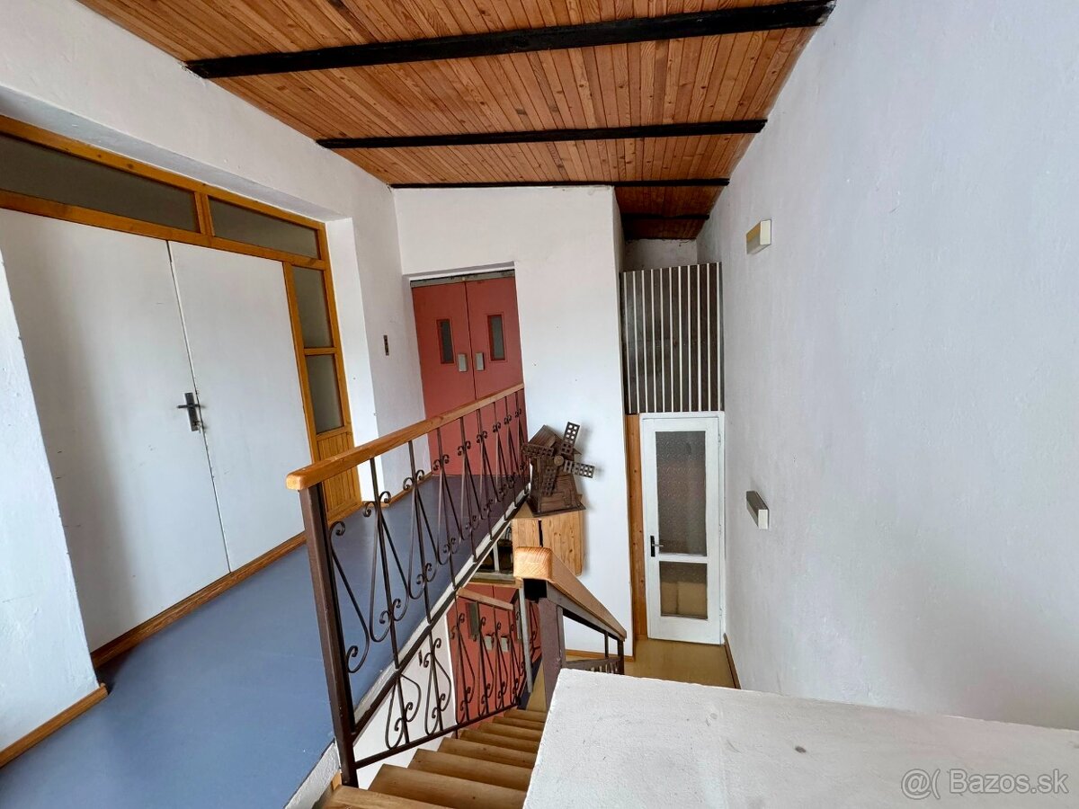 NA PREDAJ: Rozsiahla polyfunkčná budova, Pravenec - 10