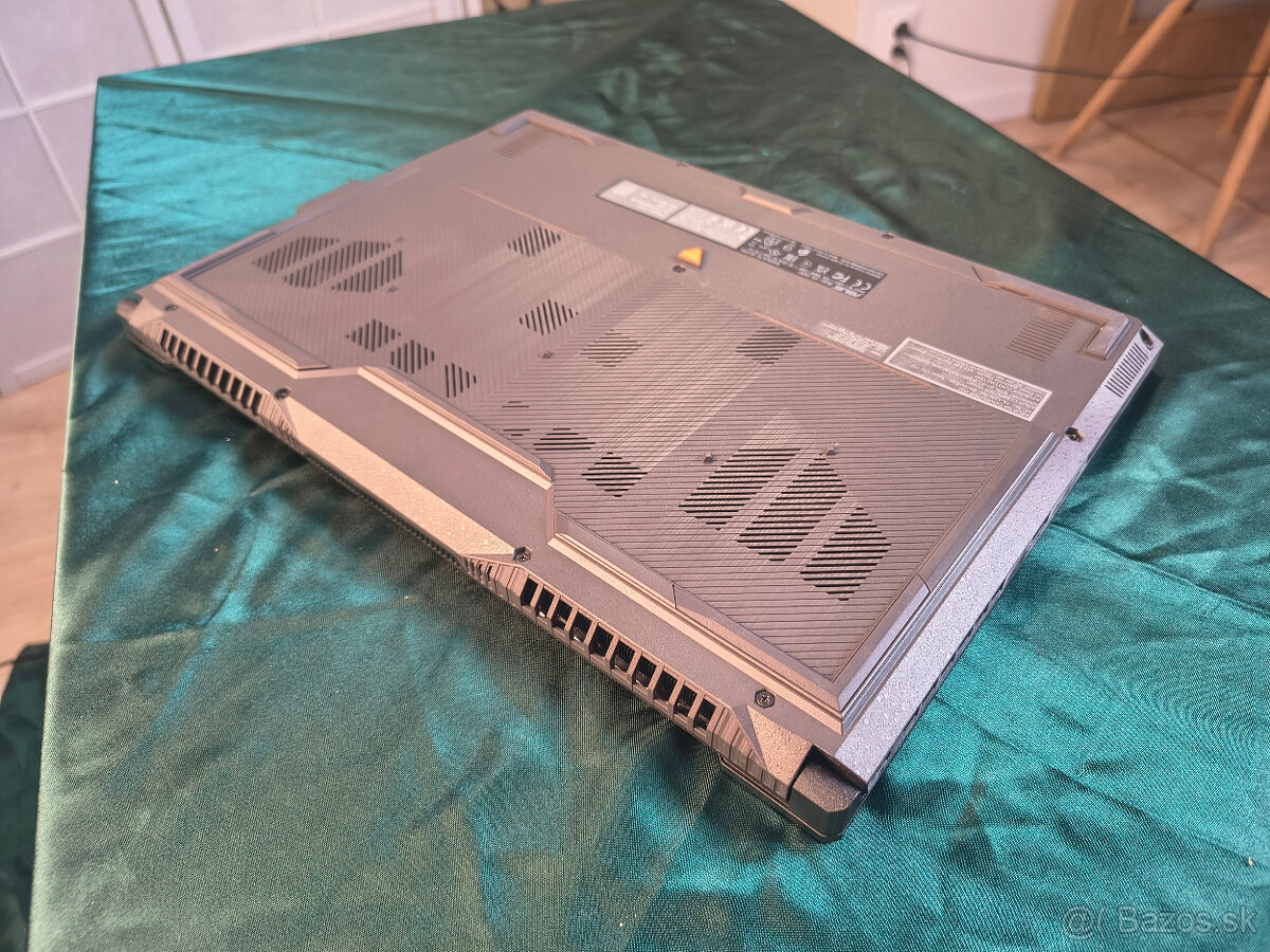Asus TUF a15 ryzen 5 7535h, DDR5, RTX 4060, 1tb ssd - 10