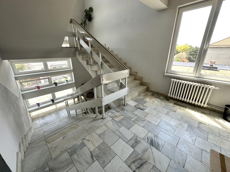 Kancelária 14,5 m2 a 17m2 priamo v meste Galanta - 10