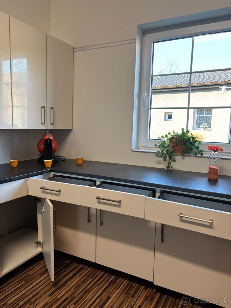 Krémová moderná kuchyňa MARGOT - 10