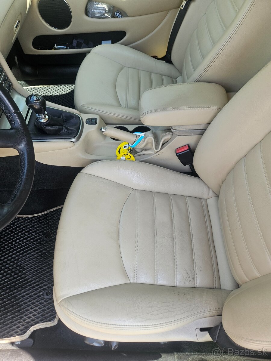 Jaguar x type 2.0 diesel. 12/2008 - 10