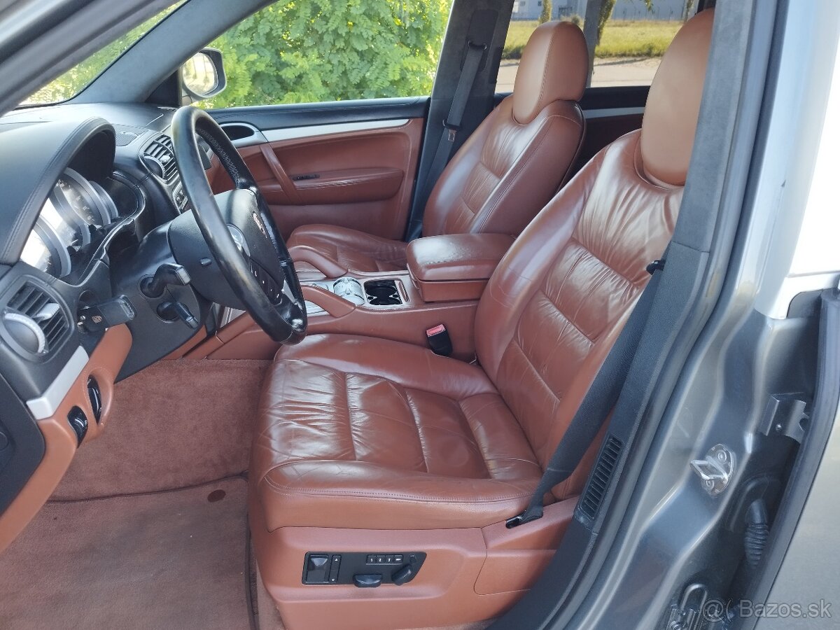 Porsche Cayenne 4.8 V8 turbo 500ps. - 10