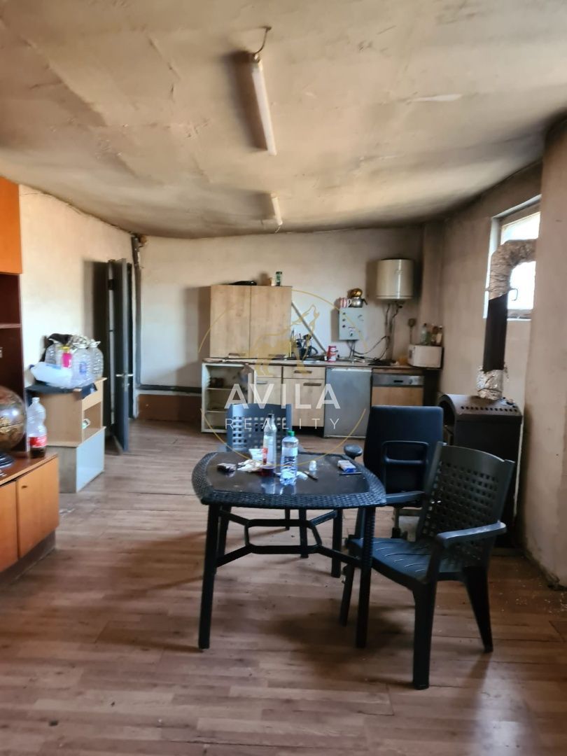 NA PRENÁJOM: veľkometrážna hala 5600m2 - Hrašné - 10